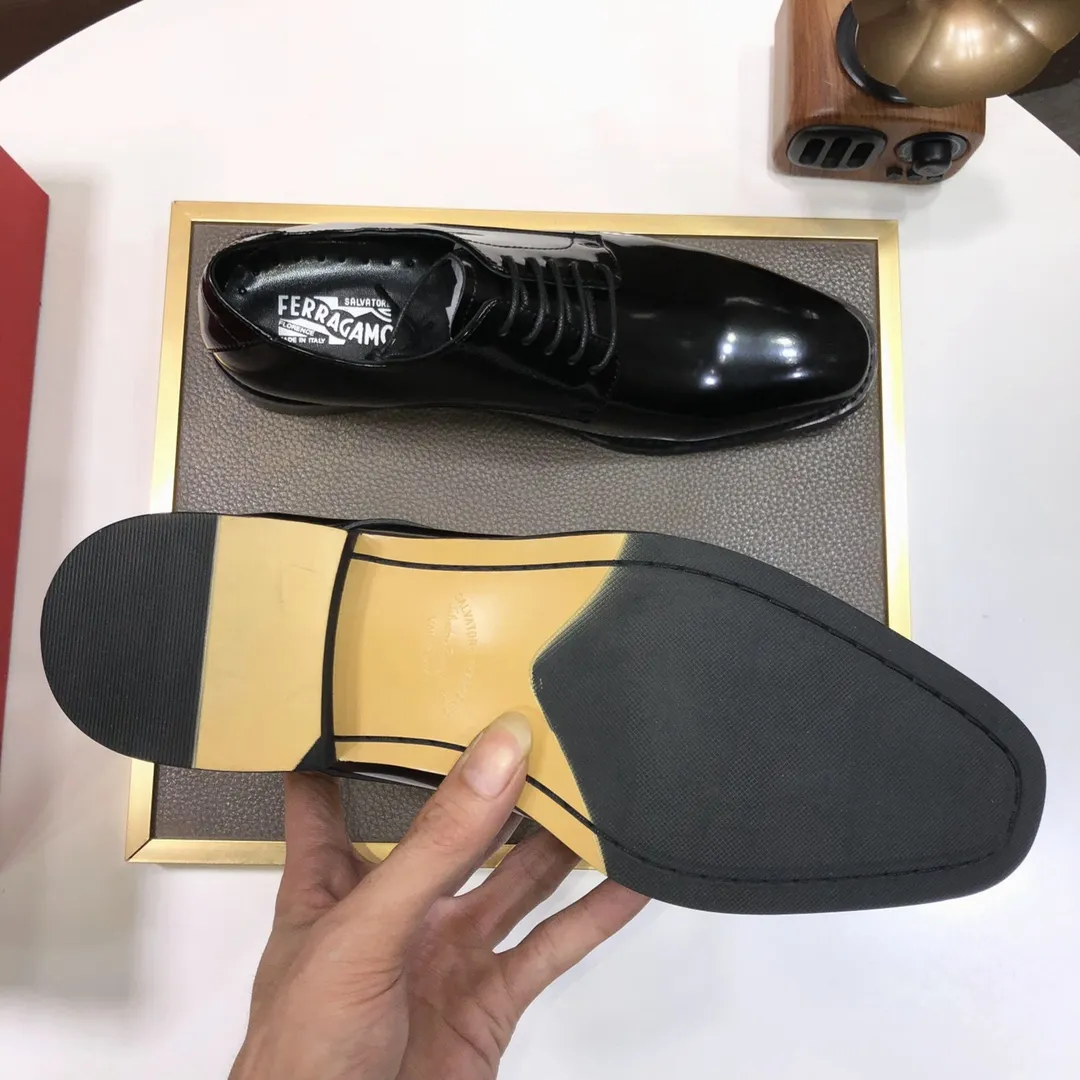 Men's shoes💰480💰[Ferragamo/Ferragamo] The latest model in the counter. Original imported high-quality cowhide with open sides + imported sheepskin lining + original luxury metal buckle + original combination outsole. Comparison without pressure. 38--45 (45 is custom-made and cannot be returned or exchanged)